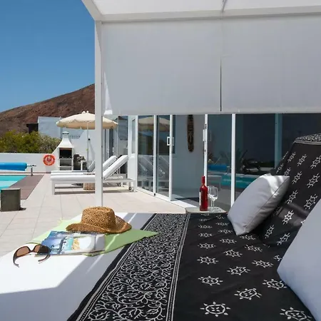 Ladera Playa Blanca (Lanzarote)